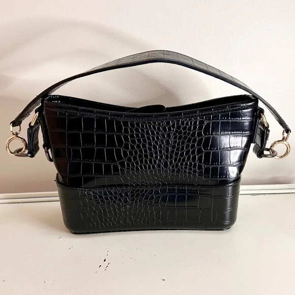 Black Croc Embossed Faux Leather Top Handle Wide Shoulder Strap Purse - Picture 2 of 6